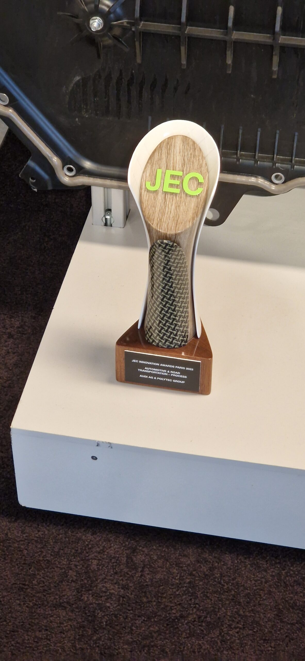 Seal application base plate audi e-tron